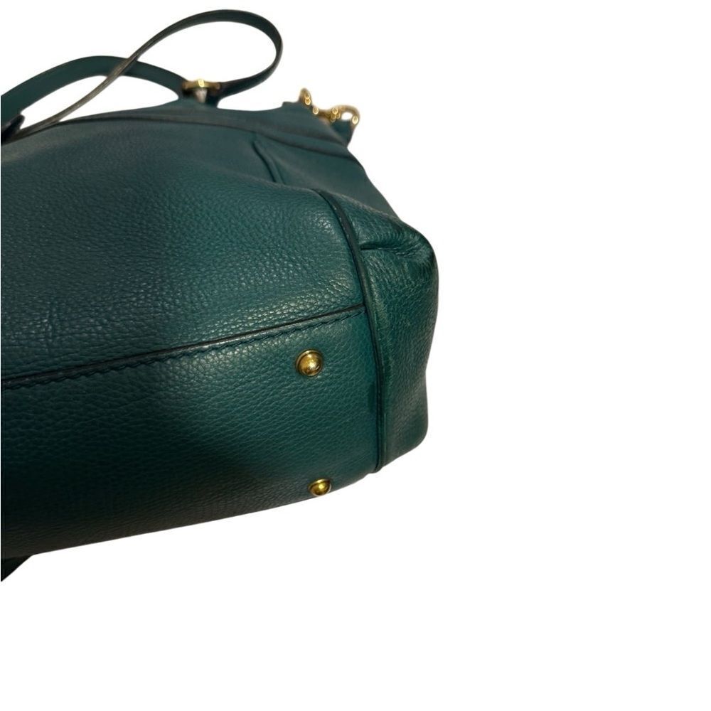 Gucci Green Shoulder Bag with Gold Hardware - Picture 4 of 12